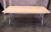Stanchion, retractable